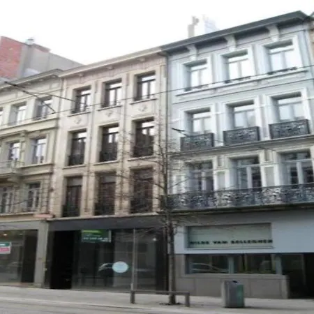Charming National Street Room In The Heart Of Antuérpia Exterior foto